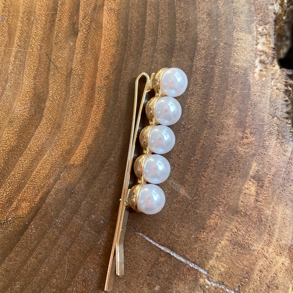 two hair clips! - Picture 3 of 4